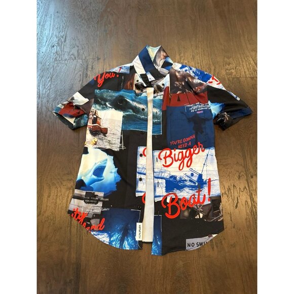 RSVLTS JAWS The Beach Is Closed Mens Small KUNUFLEX Short Sleeve Button Up Shirt - Picture 1 of 3